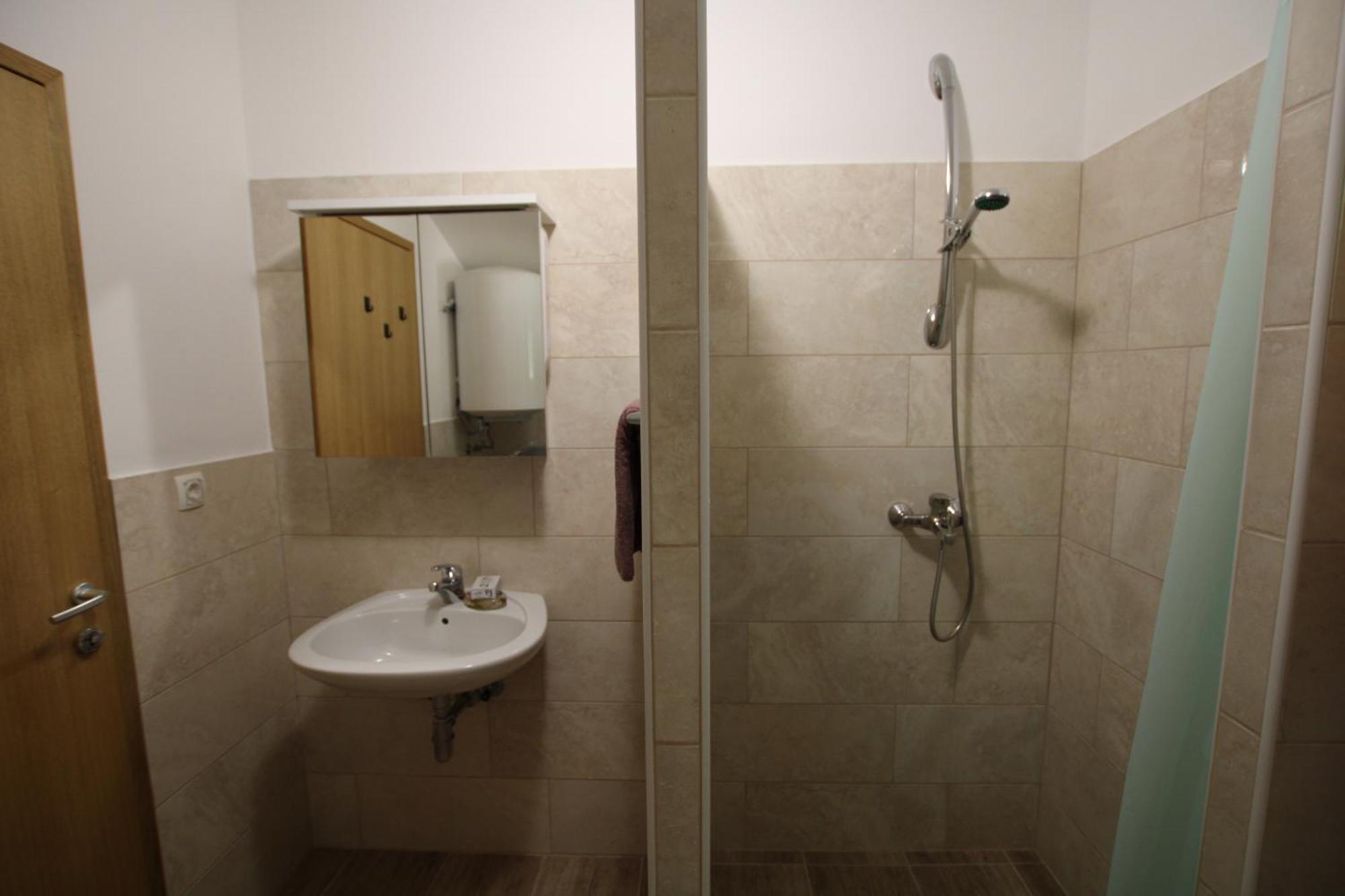 Apartments Green Garden Labinci Bilik gambar