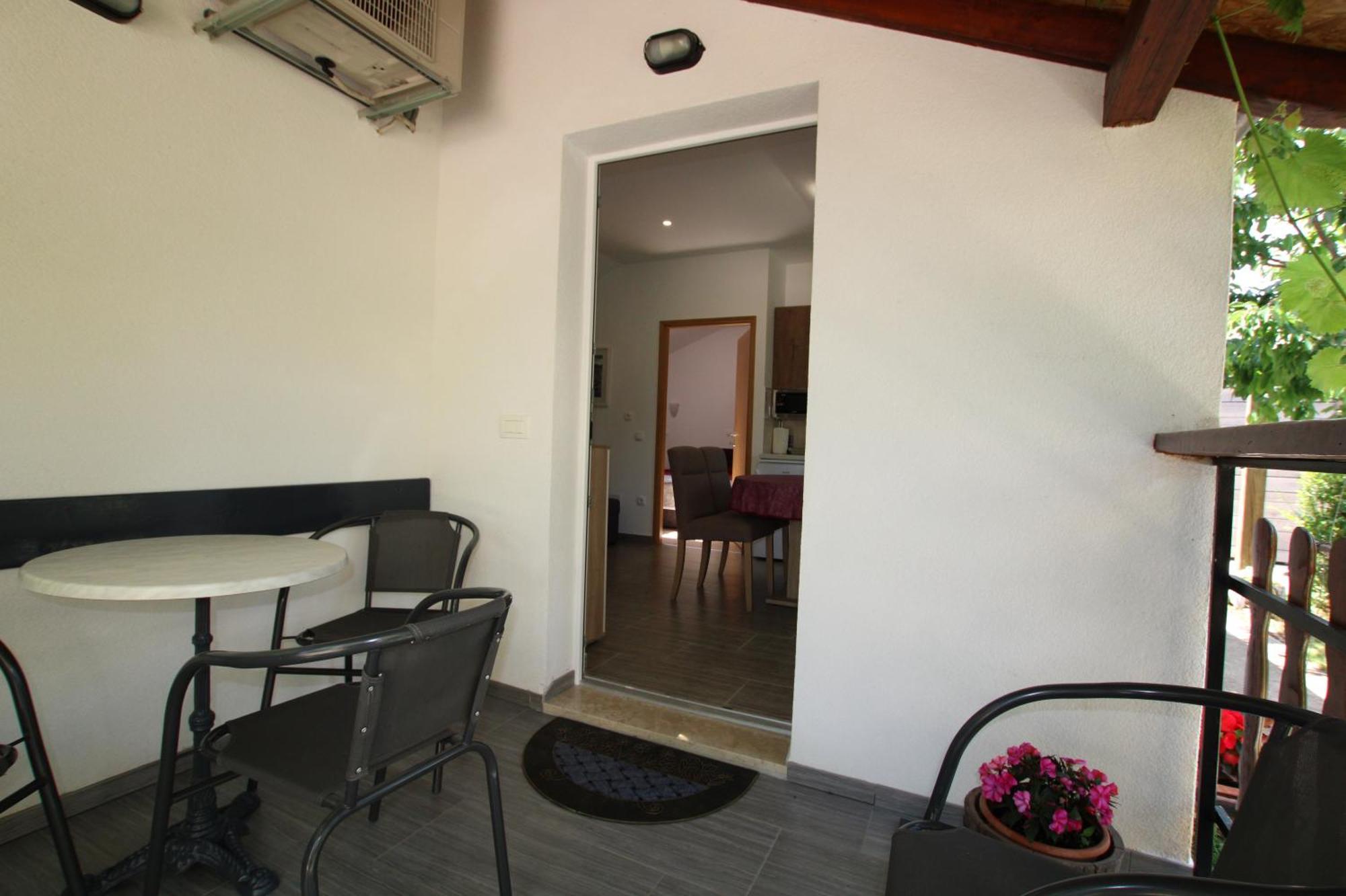 Apartments Green Garden Labinci Bilik gambar